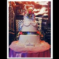Gambar Wedding Cake | Kue Pernikahan | Kingdom of Love - W1262 dari Libra Cake undefined 2 Tokopedia