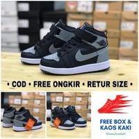 Gambar Sepatu anak jordan retro [grade original] sepatu anak nike air jordan - Black Grey, 19 dari JiShoop_ undefined 2 Tokopedia