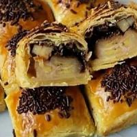 Gambar Bolen pisang coklat keju dari irenscake undefined 3 Tokopedia