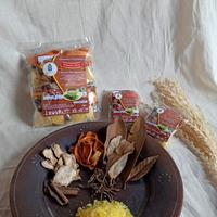 Gambar Sekarjawi Wedang Rempah Djawa 30 gram Komplit Gula Batu - Uwuh dari snackbilqis undefined 1 Tokopedia