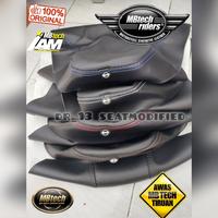 Gambar KULIT JOK VARIO 125 150 TERBARU BAHAN ASLI MBTECH - hitam jahit abu dari DVCJOK undefined 2 Tokopedia