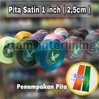 Gambar Pita Satin 1 inch atau 2,5cm Berbagai warna | Pita Kado Pita souvenir dari atam.interlining undefined 1 Tokopedia