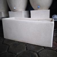 Gambar Planter Box Terazzo 70cm x 30cm x 30cm (ujung lengkung - tumpul) dari Roemah Pot Kembang undefined 1 Tokopedia