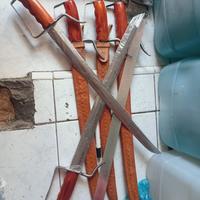 Gambar PARANG panjang 58 cm BAHAN BAJA PER ASLI Cocok untuk kebun atau kurban Terbuat dari baja murni Diproduksi dengan mesin modern Anti rompal Dilengkapi sarung kulit untuk keamanan - Kitchenware dari BUSINESS MACHINES undefined 2 Tokopedia