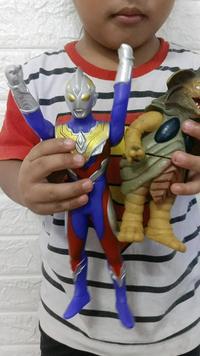 Gambar [COD]Koleksi Mainan Pajangan/Figure Ultraman Tiga Size 25CM dari Tens Collections undefined 2 Tokopedia