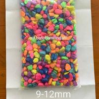 Gambar Batu Hiasan Aquarium Aquascape Warna Warni 1kg - warna warni, 9-12mm dari batuindah95 undefined 4 Tokopedia