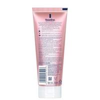 Gambar Vaseline Gluta Hya Dewy Radiance 200ml Vaseline Healthy Bright dari loveydoveybunny undefined 2 Tokopedia