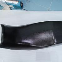 Gambar jok tempat duduk seat comp Honda Megapro original dari HOYMOTOR undefined 3 Tokopedia