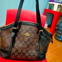 Gambar tas premium wanita branded - Besar dari Tiyas_GalleryFoam undefined 1 Tokopedia
