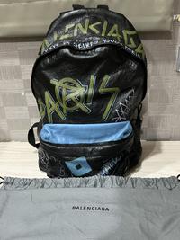 Gambar Balenciaga Explorer Graffiti Backpack original dari thegooditems88 undefined 1 Tokopedia
