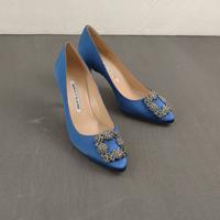 Gambar Manolo Blahnik Hangisi 70mm heels satin royal blue dari brandedluxx undefined 1 Tokopedia