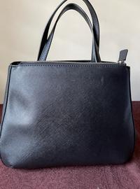 Gambar Guess original store preloved dari Kichanbg undefined 3 Tokopedia