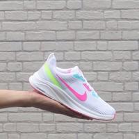 Gambar NIKE ZOOM FLYKNIT SIZE 36 - 40 SEPATU WANITA CEWEK SPORTS RUNNING dari sepatu running import, undefined 4 Tokopedia