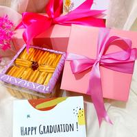 Gambar Kado ulang tahun / wisuda / parcel / kue ultah/ hadiah / hampers kue - 2toples 250ml, wisuda dari Snackemili undefined 2 Tokopedia