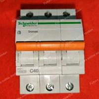 Gambar Mcb 3 phase Schneider 6A 10A 16A 20A 25A 32A 40A 50A 63A TyPe DOMAE - 16A dari Future online medan undefined 3 Tokopedia