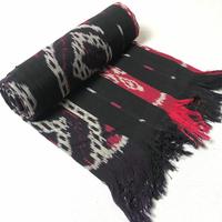 Gambar Kain Tenun Blangket Ethnic Motif Sumba Original Handmade Warna Merah dari Ikat Ethnic fashion undefined 2 Tokopedia