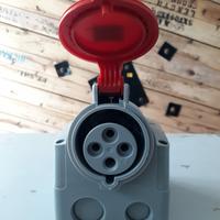 Gambar Stop Kontak Legrand Surface Mounting 4 Pin 32A 555258 4 Kaki 32A dari Jagoan Listrik undefined 5 Tokopedia