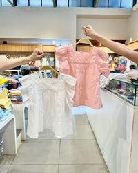 Gambar Blouse Lace Ruffle 2 Colors - Macadamia Little Glamz - Putih dari Macadamia Little Glamz undefined 1 Tokopedia