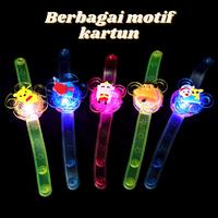 Gambar Gelang Anak Perempuan - Gelang Anak Laki Laki - Gelang Lampu - GELANG LAMPU Anak LED Mainan Silikon Model Jam Tangan Nyala Baterai - 149-Gelang lampu - cewe dari kidsnbear undefined 5 Tokopedia