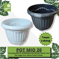 Gambar Pot Tanaman Bunga MIO 20 Warna Hitam Putih Tebal Berkualitas - Putih dari Kurnia Pot undefined 1 Tokopedia