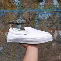 Gambar SEPATU SLIP ON PRIA WANITA VANS SLIP ON PUTIH POLOS KANVAS LUKIS - 36 dari TOKO NADHIF Q.R undefined 3 Tokopedia
