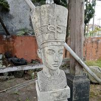 Gambar Patung Nefertiti Permaisuri Firaun Mesir Batu Lawas Jadul Tua dari moessongallery undefined 2 Tokopedia