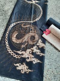 Gambar Kain Batik Pekalongan Katun Motif Naga Dragon 2 Meter Hitam Cokelat dari Batik Rhizqy Pekalongan undefined 3 Tokopedia