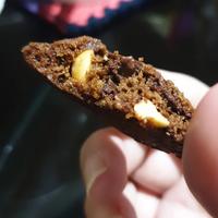 Gambar Cashew and choco chip cookies dari Sans Cakery and Betta Fish undefined 2 Tokopedia