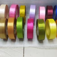 Gambar pita satin ukuran 3/4 in atau 2 cm harga satu rol dari 88 SOUVENIR SHOP undefined 3 Tokopedia