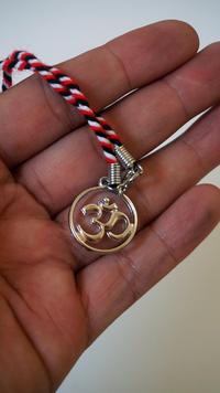 Gambar Gelang Spiritual Om Kara Tridatu Silver dari Kiwarm undefined 1 Tokopedia
