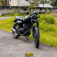 Gambar Modifikasi Kawasaki W175 Black Style Edition dari Bengkel Teras BEARS undefined 1 Tokopedia