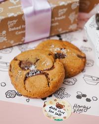Gambar Big Cookies Gift Box - 4 pcs | Kue Kering Hampers Kado Ulang Tahun dari Honeybear Bakery undefined 5 Tokopedia