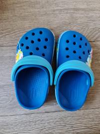Gambar Sandal crocs original anak umur 1 atau 2 tahun bekas original termurah dari BARANG MURAH JAKARTA UTARA undefined 1 Tokopedia