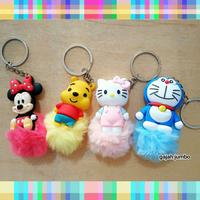 Gambar Gantungan Kunci POM POM Bulu Halus Karakter Anak Lucu Ganci Tas Sekolah - Princess Putih dari Toko Mainan Gajah Jumbo undefined 3 Tokopedia