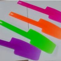 Gambar Polesan Kue Besar /Spatula Plastik/Souvenir Perkawinan/Solet Cabe - Besar dari Mitraaren undefined 4 Tokopedia