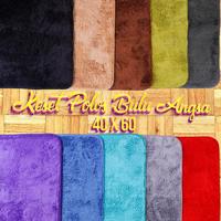 Gambar keset kaki karpet polos bulu angsa 40x60 lembut anti selip anti licin dari SOPHILIA undefined 2 Tokopedia