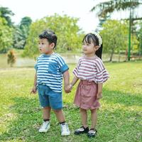 Gambar Couple Stripe Oversize Set Baju anak balita cewek cowok kembar 1 2 3 4 - Cowo cream, XL dari Babyfashcash.id undefined 5 Tokopedia
