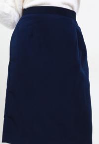 Gambar LLACES Clothing - Rok Wanita - Basic Office Skirt - Navy - M dari LLACES Clothing undefined 4 Tokopedia