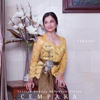 Gambar Setelan Kebaya Bali Glossy Cempaka - Gold lasem dari Radha kebaya undefined 3 Tokopedia