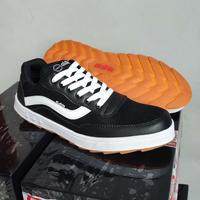 Gambar Sepatu Pria Sneakers Hitam Polos Sneaker Aldhis Brand Lokal Terbaru - Hitam Polos, 39 dari aldhis official undefined 2 Tokopedia