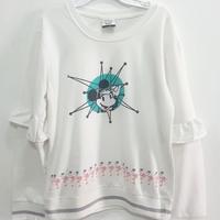 Gambar sweater anak perempuan remaja, warna putih dengan gambar mickey mouse dari D-Arr Snacks undefined 1 Tokopedia
