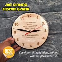 Gambar Jam dinding KAYU Custom / Souvenir Hadiah kado wisuda pernikahan Murah - CUSTOM DESIGN, Diameter 20cm dari Kayu Arem undefined 2 Tokopedia