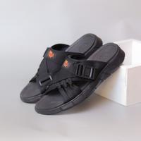 Gambar Sandal Pria Casual Slide Slipper PANDEMIC SANUR BLACK SERIES dari Jazzyfootwear undefined 1 Tokopedia