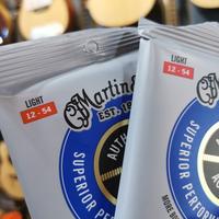 Gambar Senar Gitar Akustik Martin M140 1254 bronze dari Quinn Guitar Warehouse_NEW undefined 2 Tokopedia