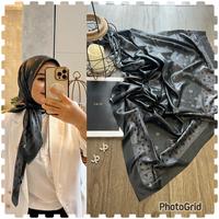 Gambar Sasha Series Journey Hijab segiempat motif voal - sakura dari Rumahatalla58 undefined 1 Tokopedia