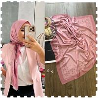 Gambar Sasha Series Journey Hijab segiempat motif voal - sakura dari Rumahatalla58 undefined 4 Tokopedia