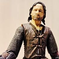 Gambar mainan action figure Arragorn lord of the ring dari Mainan Toys Action Figure undefined 2 Tokopedia