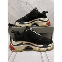 Gambar Size 41 Balenciaga Triple S Bred 100% Authentic Original Sneakers 100% dari AHMconsignment undefined 3 Tokopedia