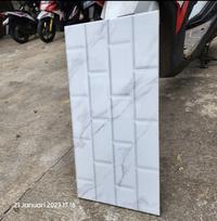 Gambar KERAMIK DINDING DAPUR KAMAR MANDI ACCURA MANTOVA BIANCO 30X60 KW1 dari Vipkeramikdepok undefined 3 Tokopedia