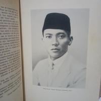 Gambar Buku Original Dibawah Bendera Revolusi - IR SUKARNO dari BOOKSTOREMAJU undefined 4 Tokopedia